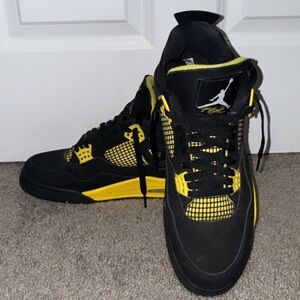 Jordan Men's Sneakers in Black and Yellow